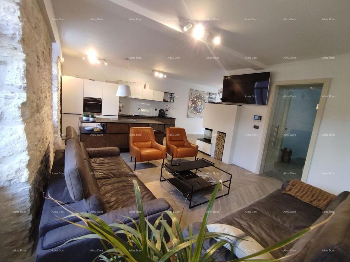 Pula Veruda Čudovita, popolnoma prenovljena avstro-ogrska kamnita vila s pogledom na morje.