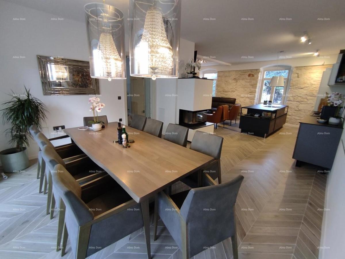 Pula Veruda Čudovita, popolnoma prenovljena avstro-ogrska kamnita vila s pogledom na morje.