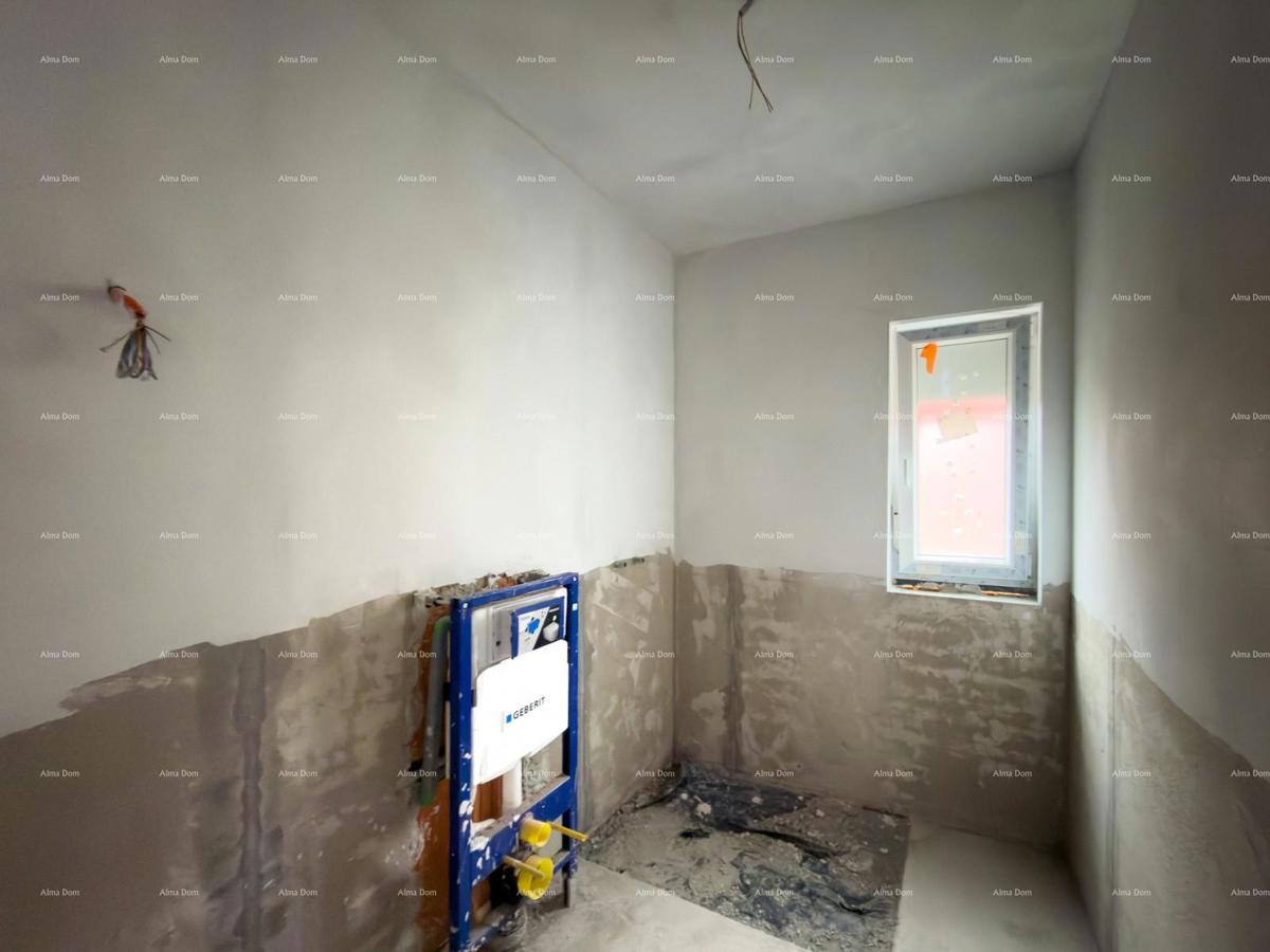 Ližnjan! Novogradnja! Apartma z manjšim vrtom.