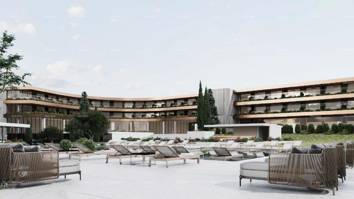 Prodamo zemljišče za gradnjo hotela z pravnomočnim gradbenim dovoljenjem, Poreč