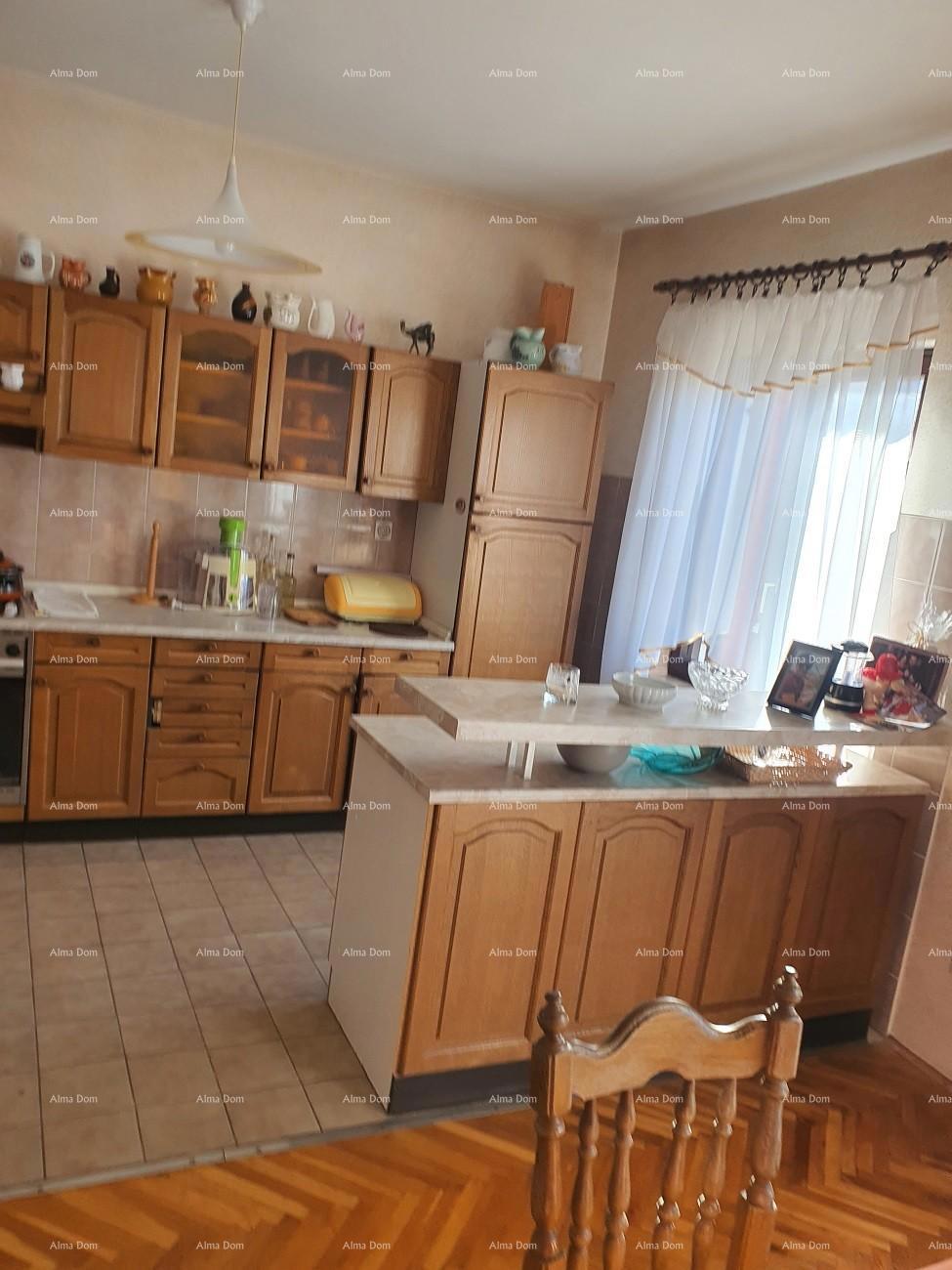 Labin 3-nadstropna hiša s 3 stanovanji po realni ceni.