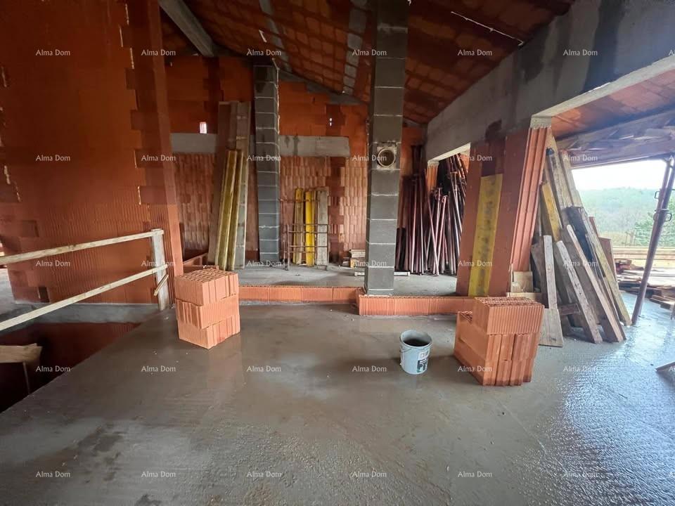 Vrhunska lokacija, narava, mir – moderna vila v gradnji