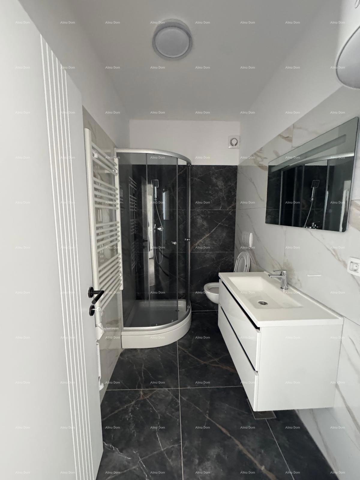 Medulin, prodaja stanovanja v drugem nadstropju.