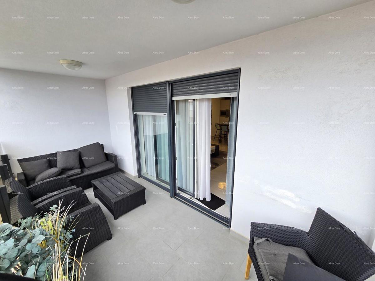 Pula centar! Opremljen stan! Blizina Fet-a i nove bolnice.