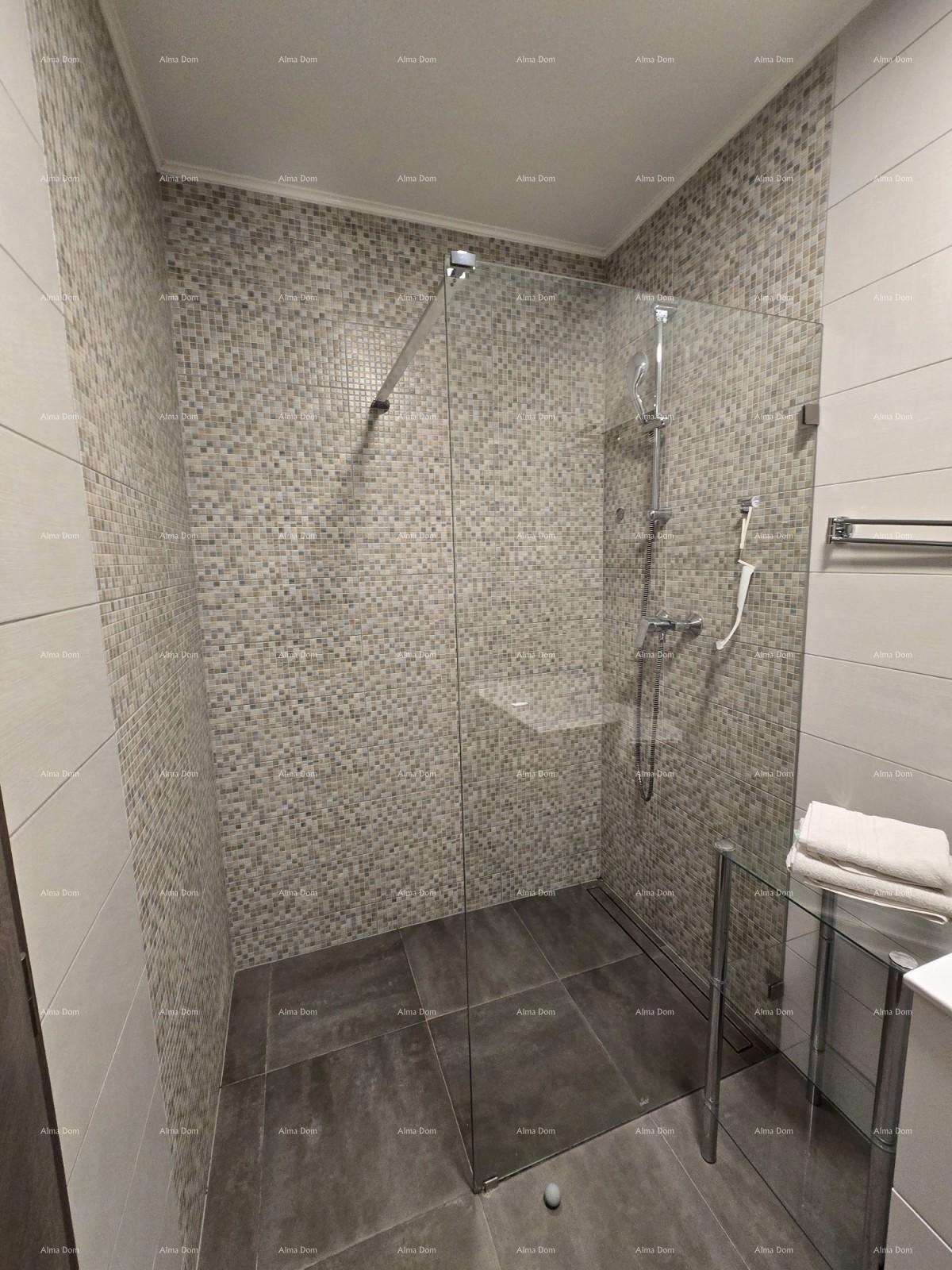 Pula centar! Opremljen stan! Blizina Fet-a i nove bolnice.