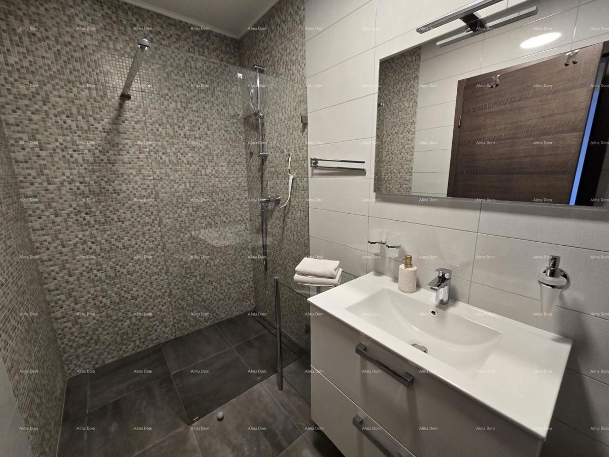 Pula centar! Opremljen stan! Blizina Fet-a i nove bolnice.