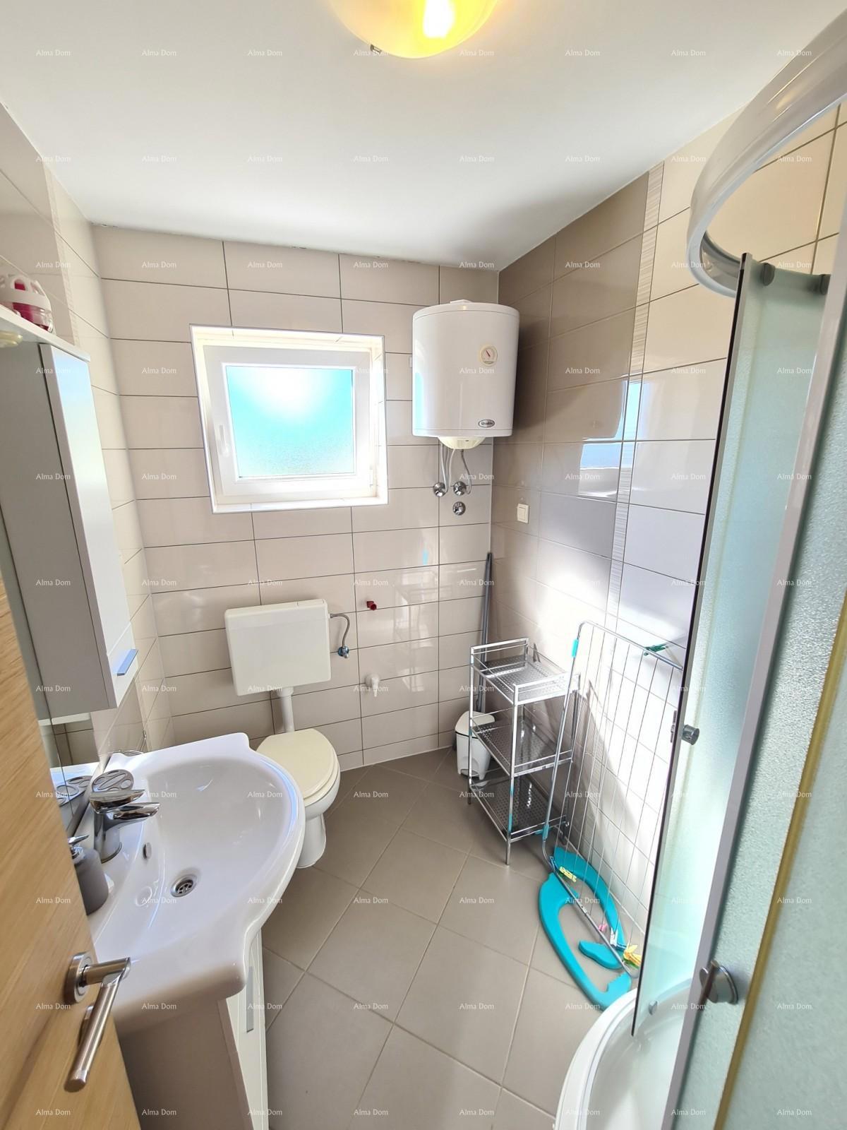 Medulin! Hiša s 6 ločenimi stanovanjskimi enotami!