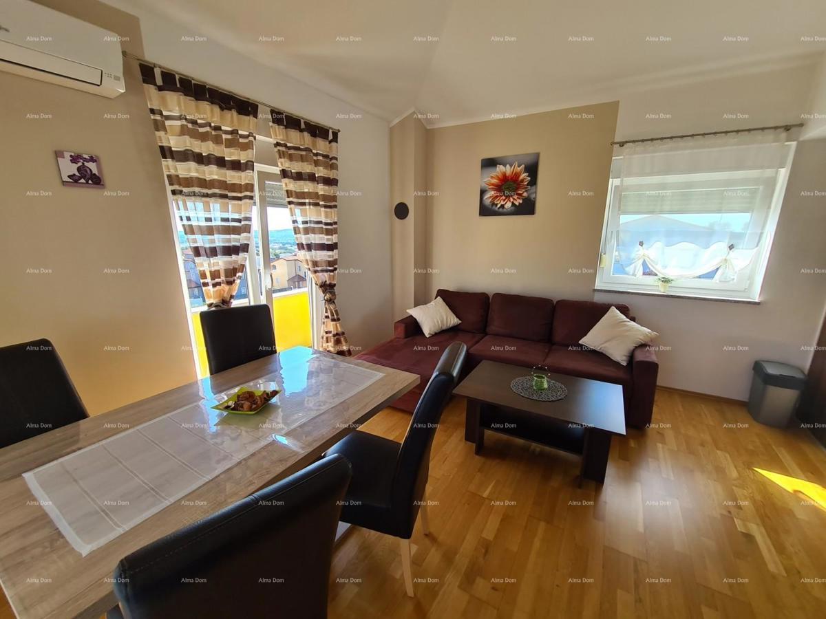 Medulin! Hiša s 6 ločenimi stanovanjskimi enotami!