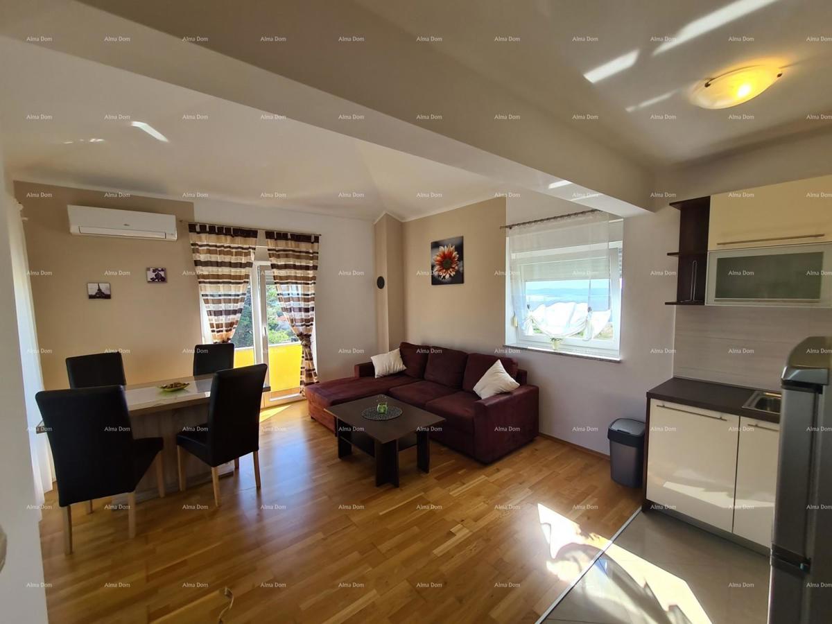 Medulin! Hiša s 6 ločenimi stanovanjskimi enotami!