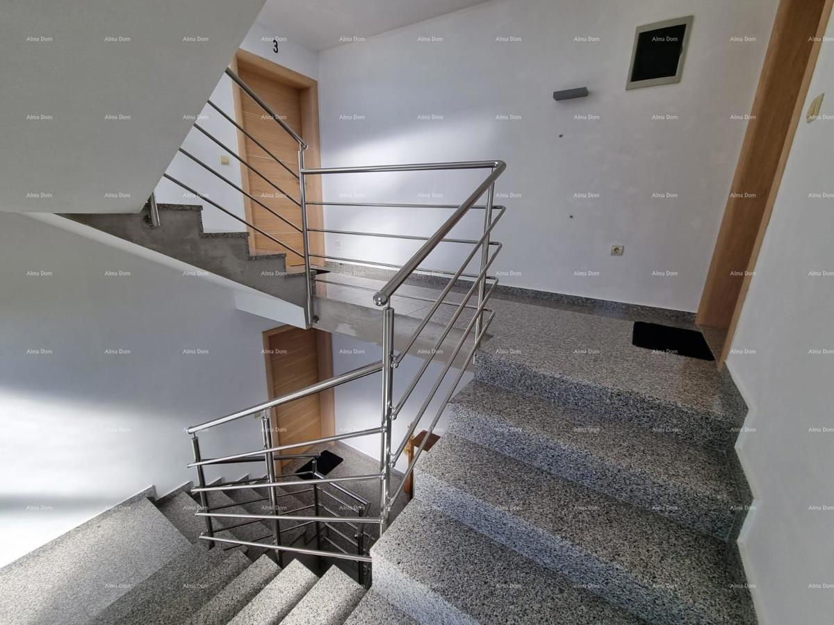 Medulin! Hiša s 6 ločenimi stanovanjskimi enotami!