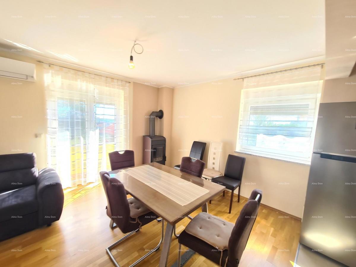 Medulin! Hiša s 6 ločenimi stanovanjskimi enotami!