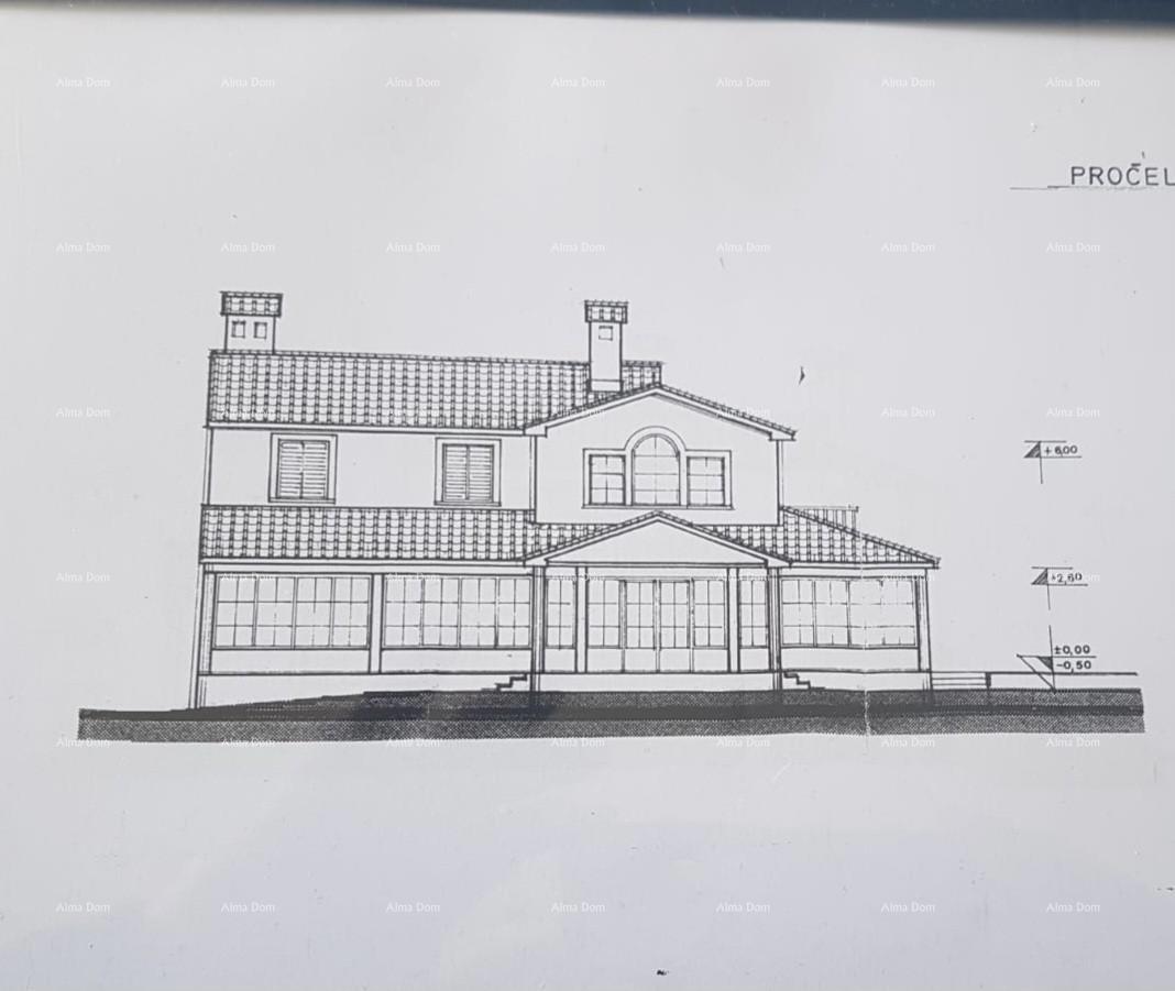 Umag. Lepa hiša s šestimi apartmaji.