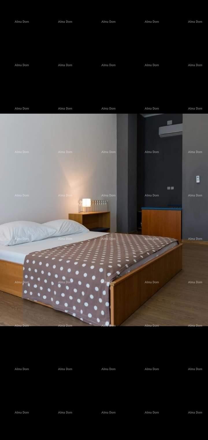 Umag. Lepa hiša s šestimi apartmaji.