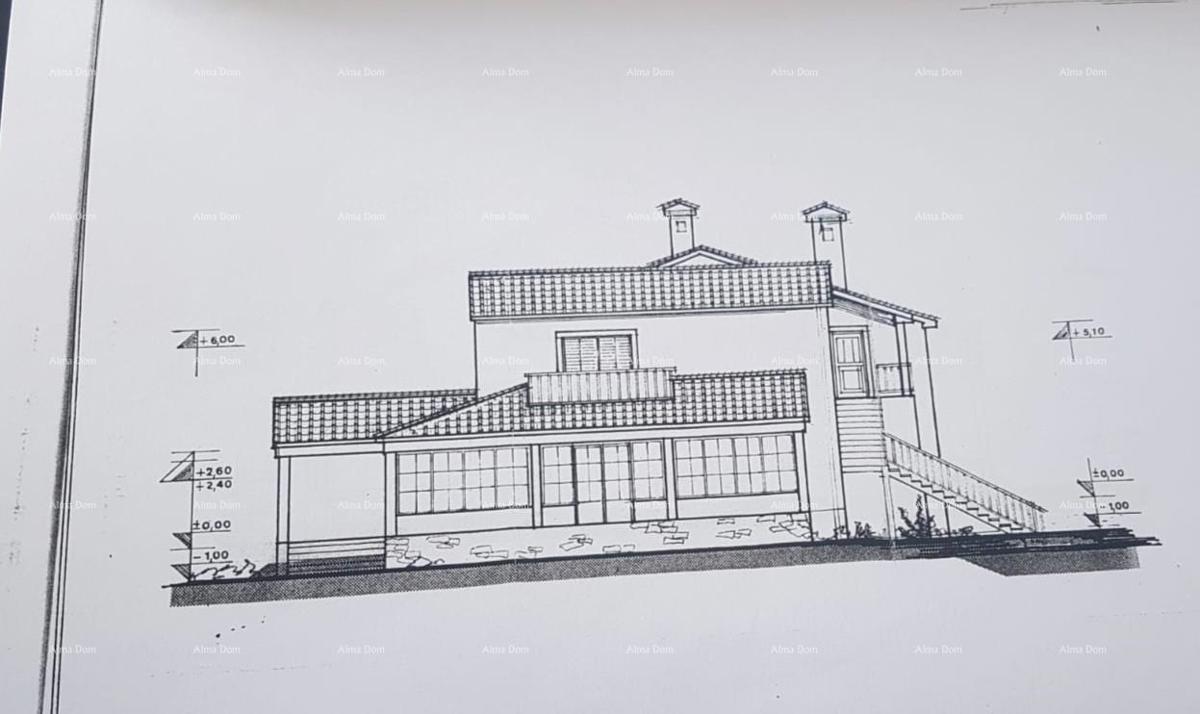 Umag. Lepa hiša s šestimi apartmaji.