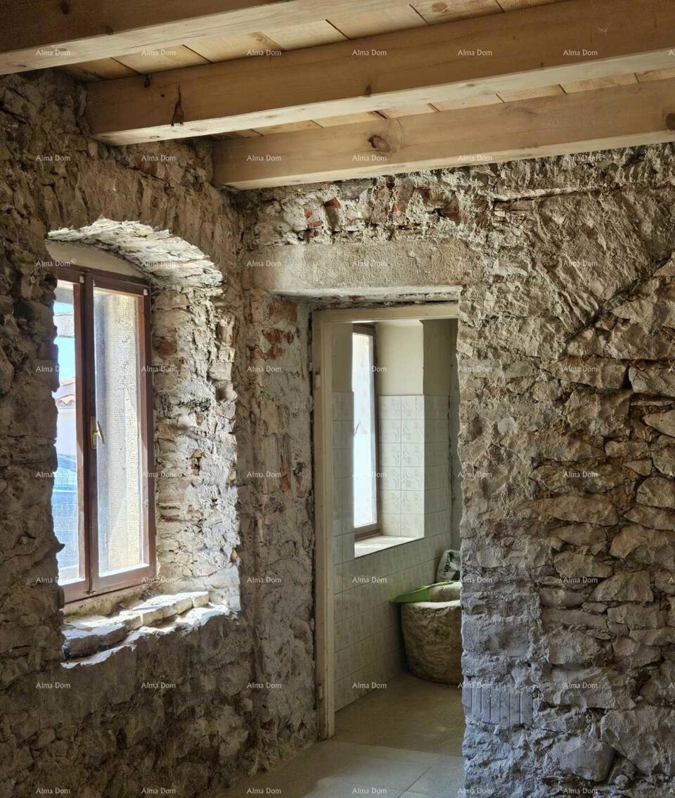 Na prodaju autentična istarska kamena kuća u blizini Brtonigle