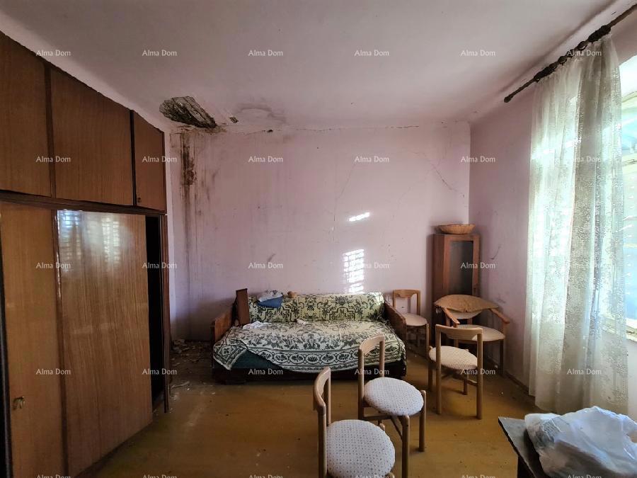 Prodajamo staro istrsko kamnito hišo s pogledom na Grožnjan.