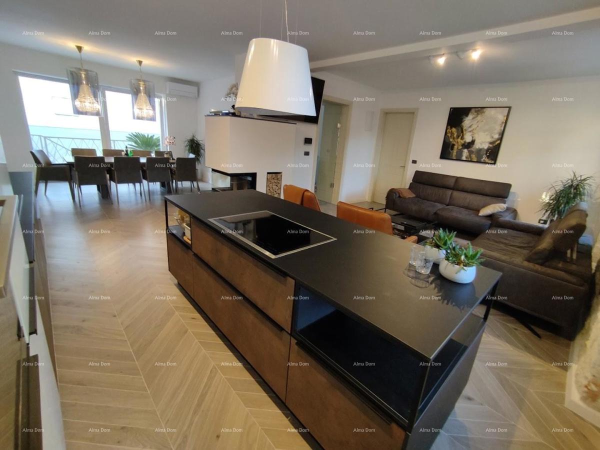 Pula Veruda Čudovita, popolnoma prenovljena avstro-ogrska kamnita vila s pogledom na morje.