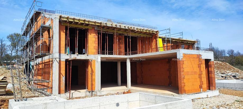 Prodaja duplex hiše v mirnem naselju blizu Vodnjana