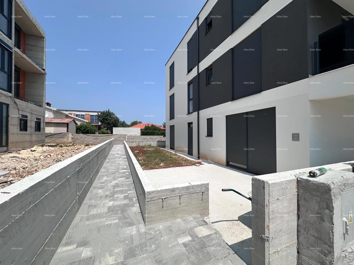 Mukalba. Medulin. Stanovanje v novogradnji z lastnim bazenom