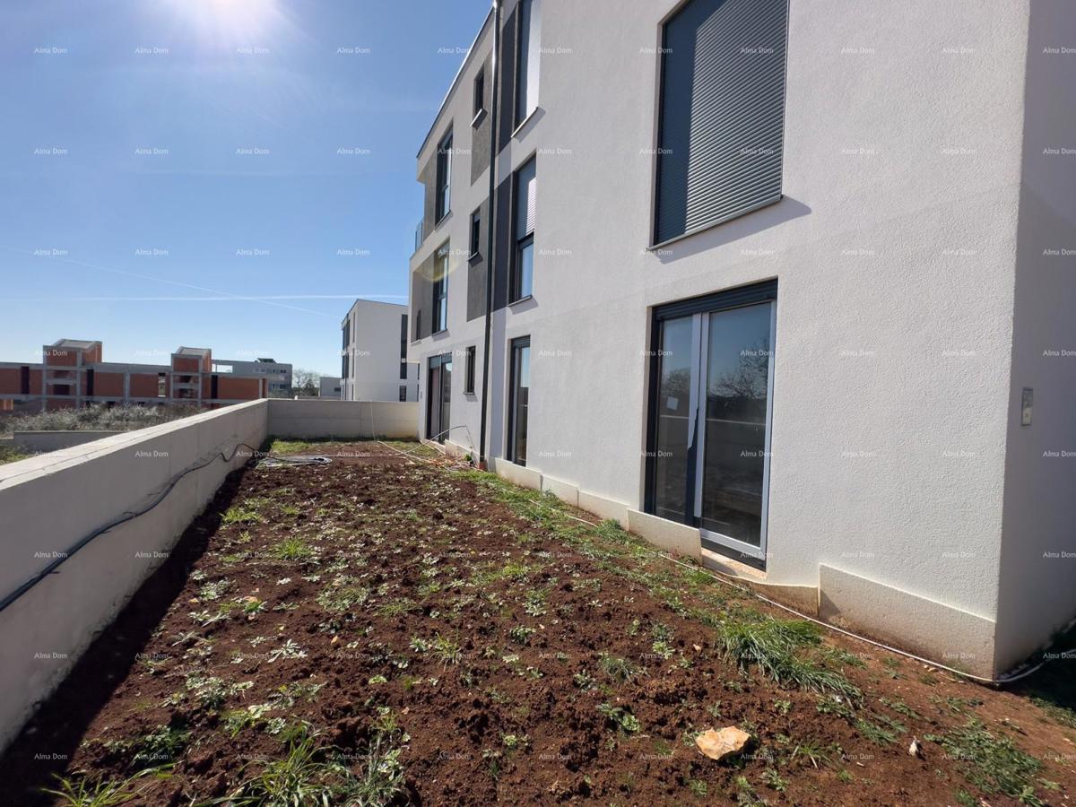 Mukalba. Medulin. Stanovanje v novogradnji z lastnim bazenom