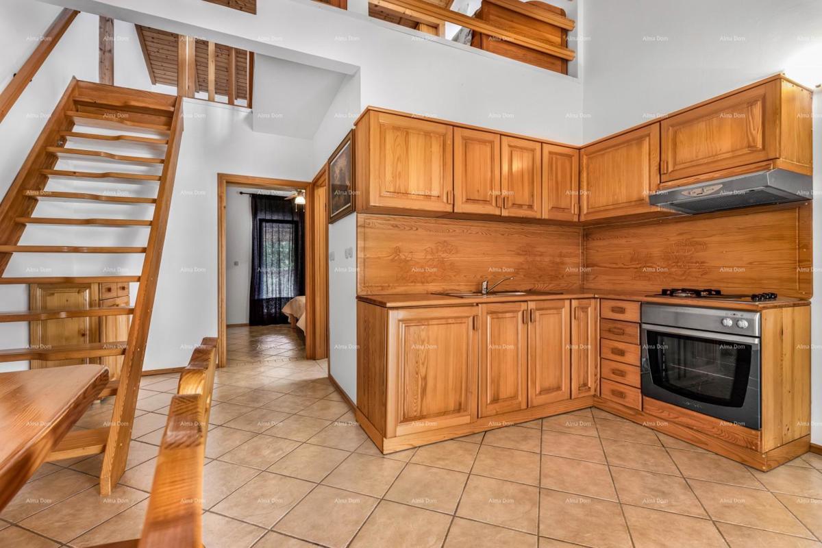 Prodamo dve povezani hiši v Pomeru