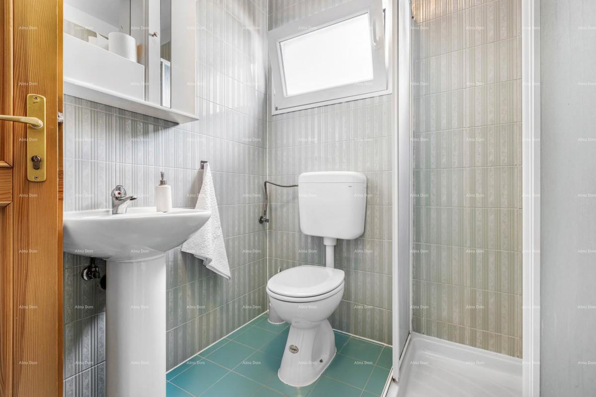 Prodamo dve povezani hiši v Pomeru