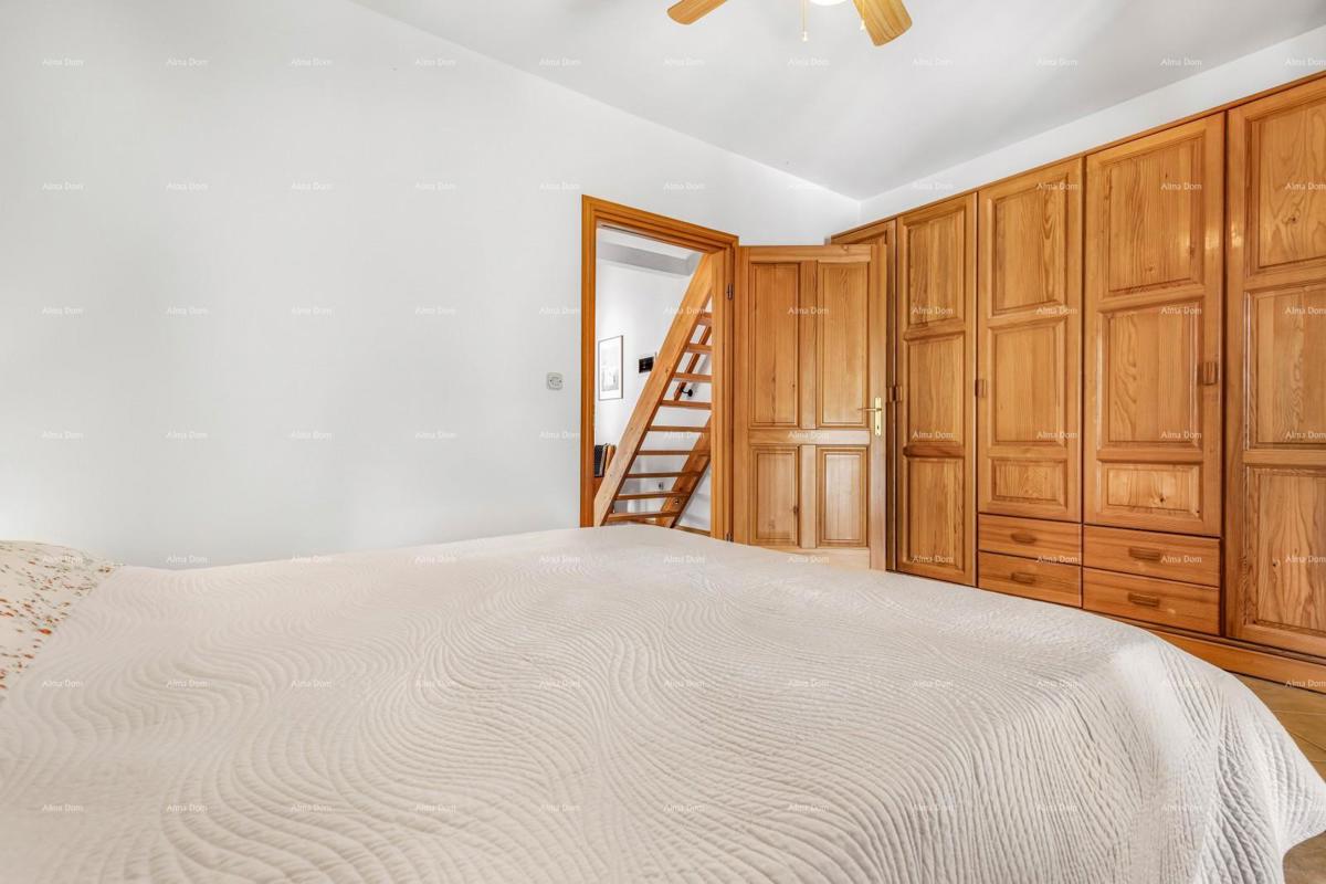 Prodamo dve povezani hiši v Pomeru