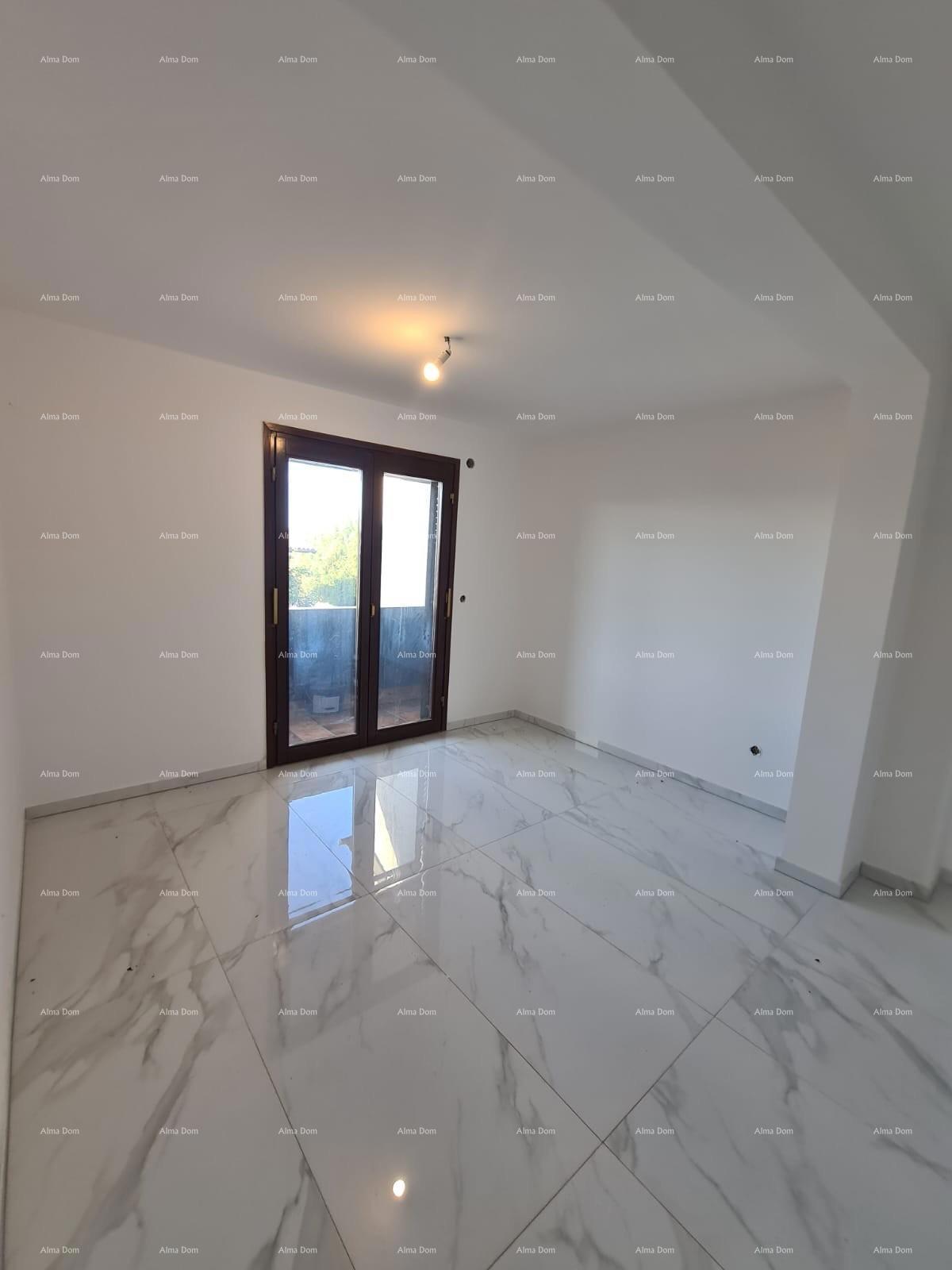 Poreč – stan v prvem nadstropju z vrtom