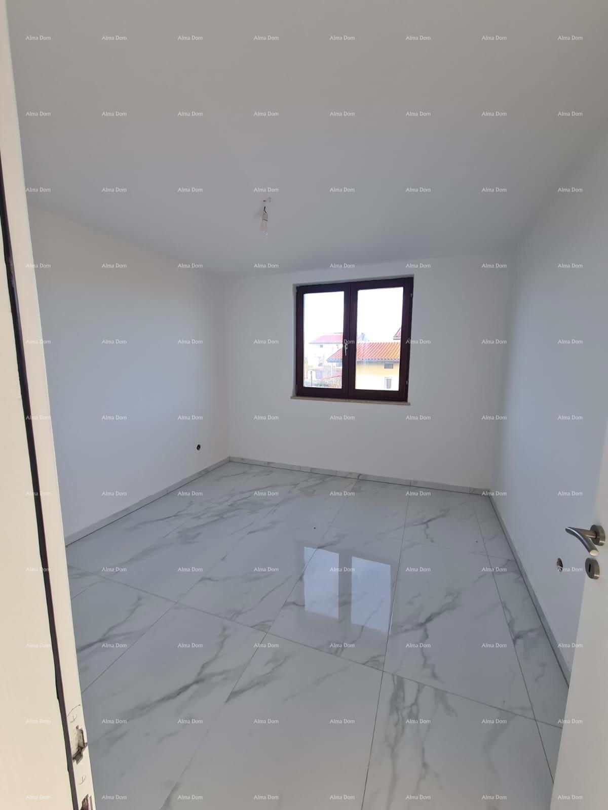 Poreč – stan v prvem nadstropju z vrtom