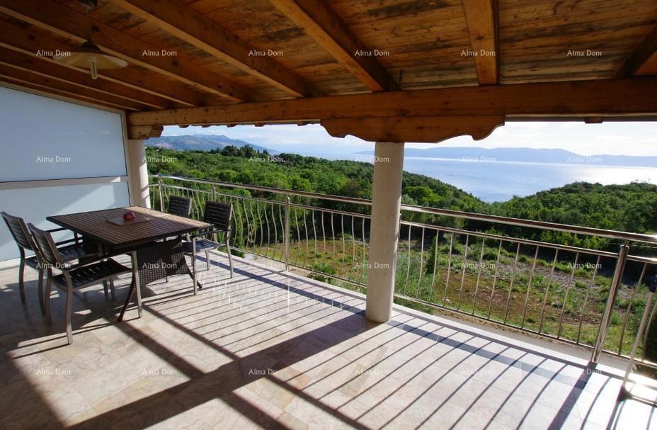 Labin, Apartmajska hiša s bazenom in pogledom na morje