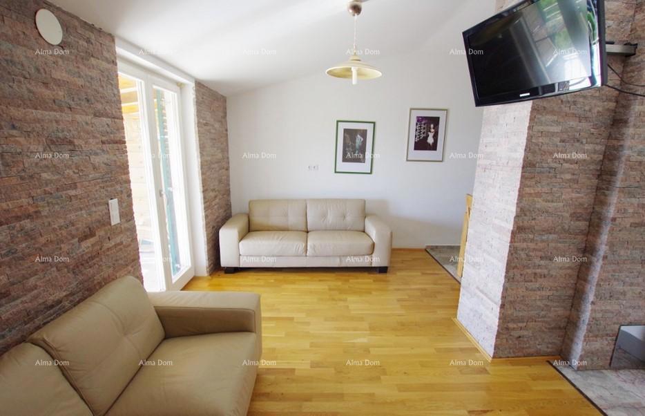 Labin, Apartmajska hiša s bazenom in pogledom na morje