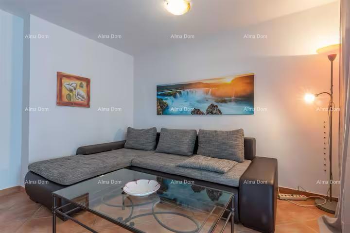 Odlična priložnost! Prodaja - atraktivna hiša s bazenom in urejenim dvoriščem, Banjole!