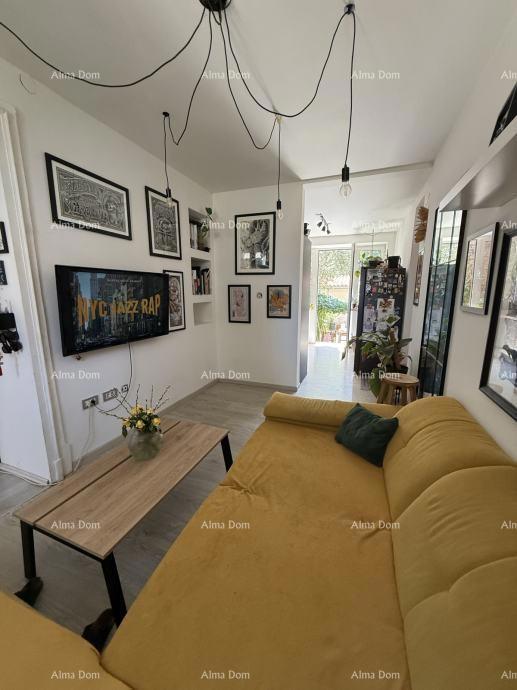 Pula, hiša z dvoriščem in pomožno zgradbo