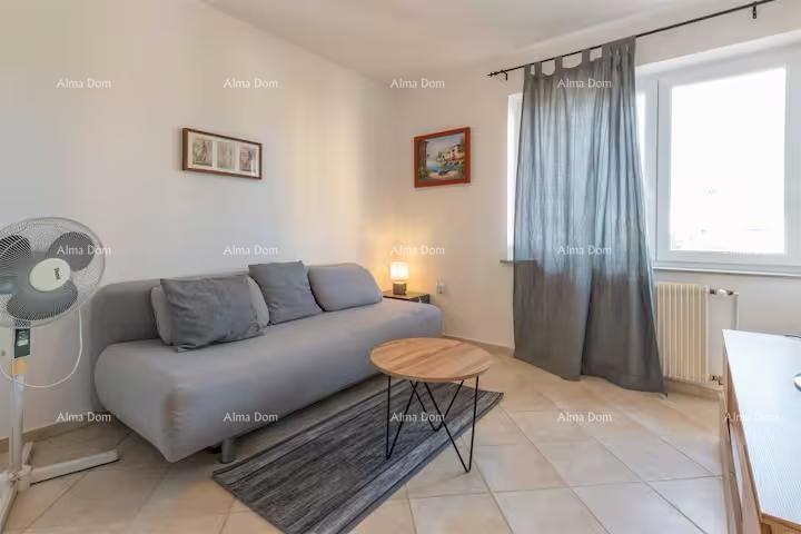 Odlična priložnost! Prodaja - atraktivna hiša s bazenom in urejenim dvoriščem, Banjole!