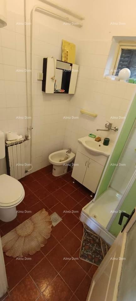 Na prodaju hiša  – Raša