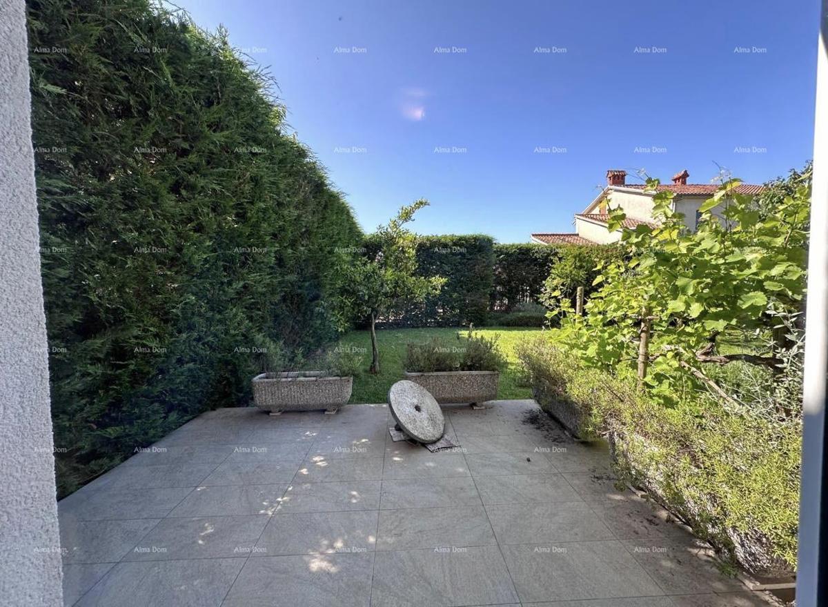 Hiša z dovoljenjem za gradnjo 4 stanovanj!