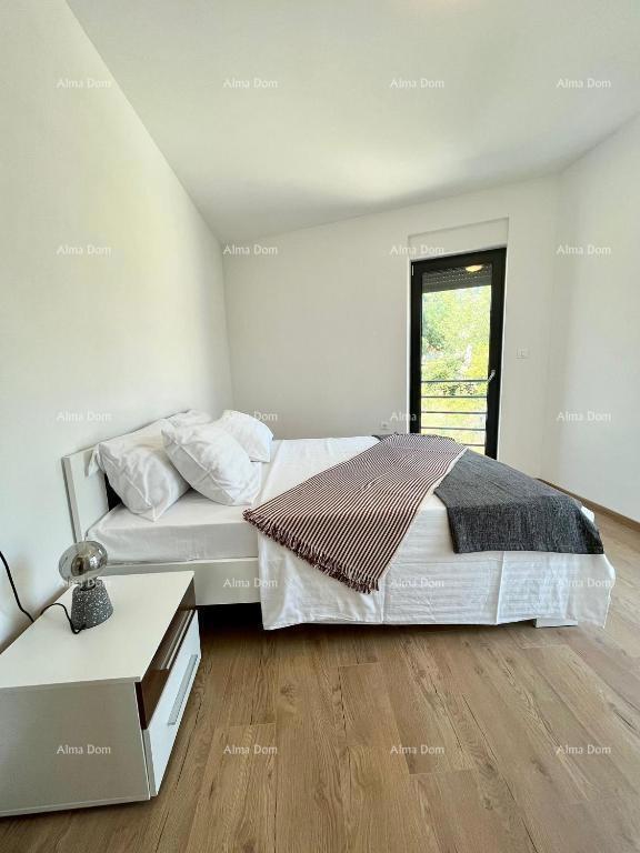 Moderna hiša s bazenom v Medulinu, idealna za družino ali naložbo!