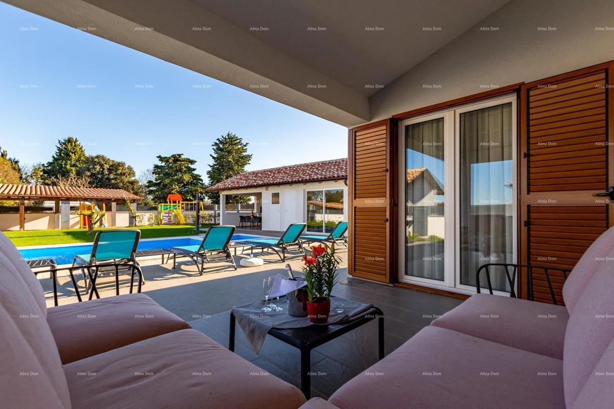 Samostojna hiša v bližini Pule.  8 km.  Šikići.