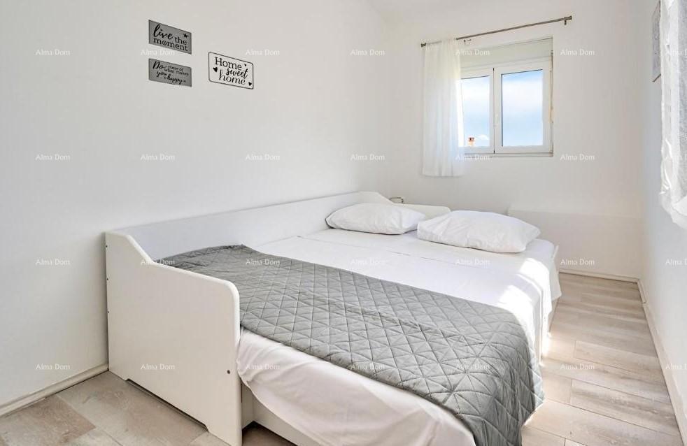 Prodaja kuće s bazenom i pogledom na more – Ližnjan