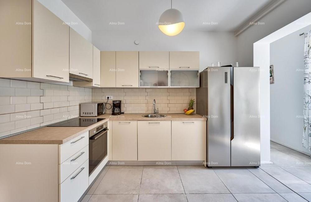 Prodaja kuće s bazenom i pogledom na more – Ližnjan