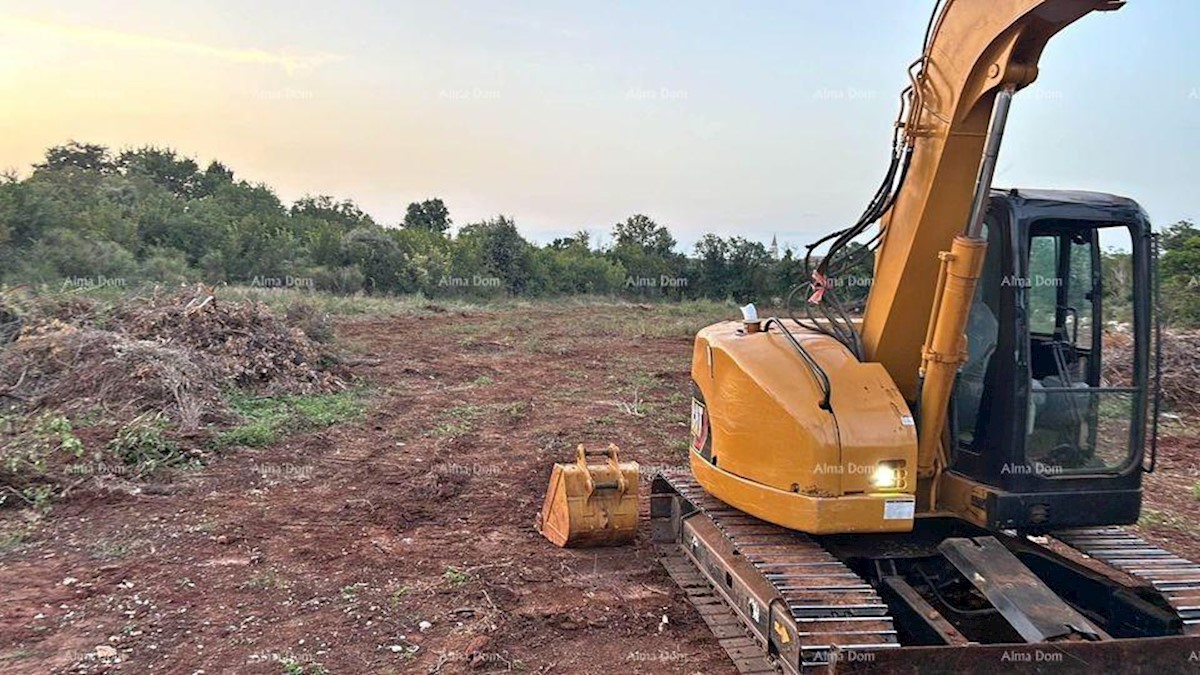 Prodamo zazidljivo zemljišče 4300m2 v industrijsko-poslovni coni Šišen