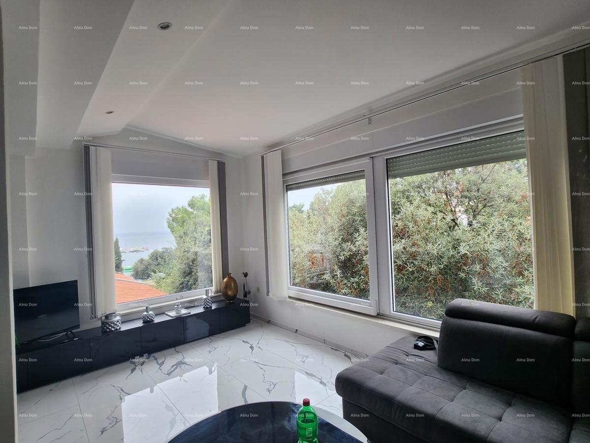 Peščena uvala, prva vrsta do morja. Apartma s pogledom na morje.