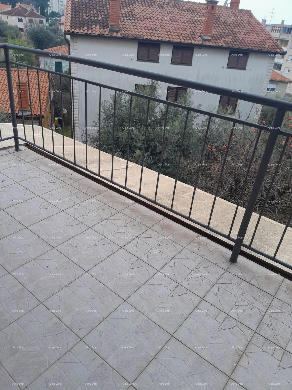 Prodaja – 1. nadstropje hiše z vrtom in parkiriščem