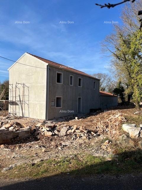 Prodamo Istrsko kolodvor, blizu Grožnjana