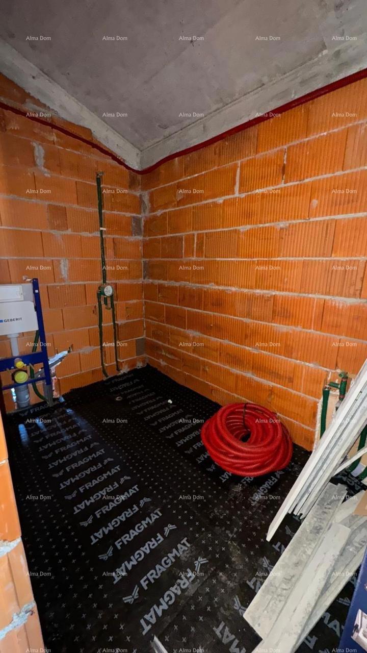 BARBAN, Kožljani - Duplex hiša (desni del). Ekološko urejen kraj, 15 minut od morja. Vseljivo takoj - poletje 2025.