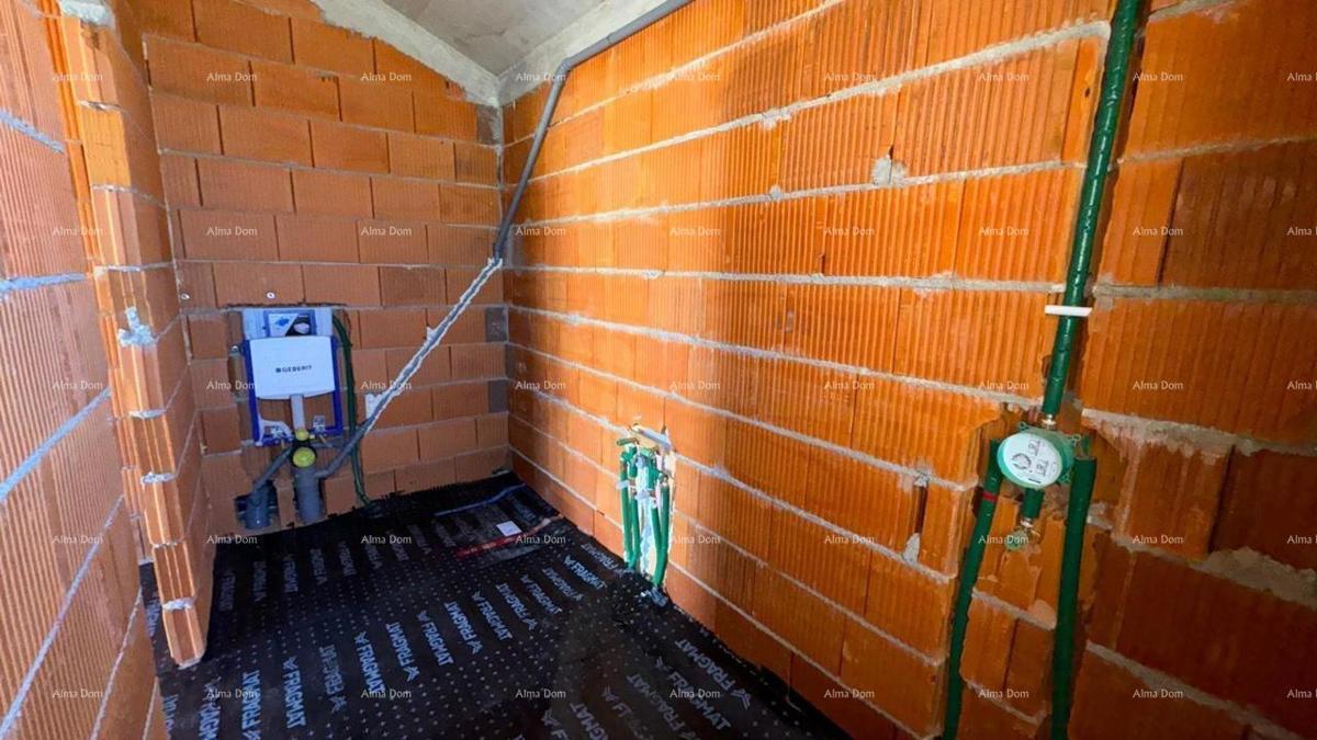 BARBAN, Kožljani - Duplex hiša (desni del). Ekološko urejen kraj, 15 minut od morja. Vseljivo takoj - poletje 2025.
