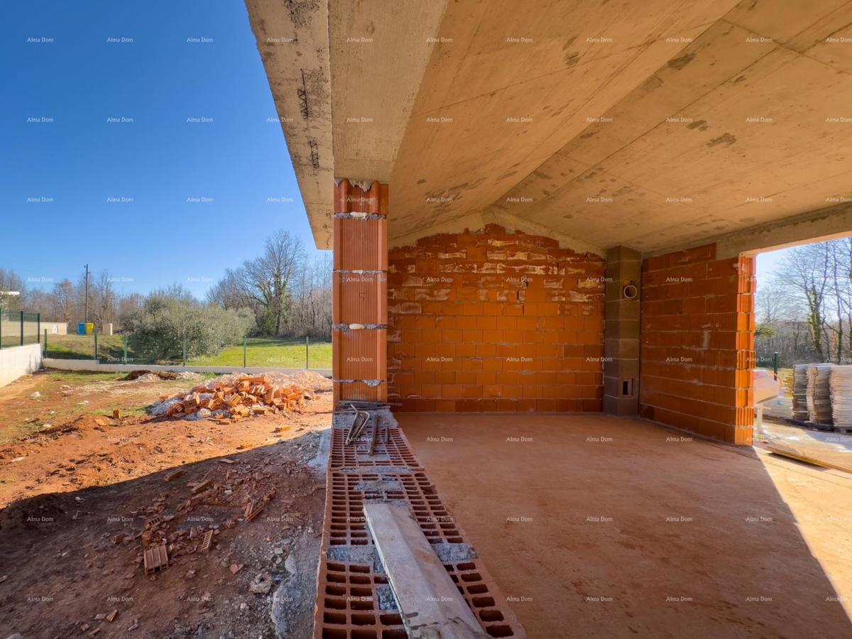 BARBAN, Kožljani - Duplex hiša (desni del). Ekološko urejen kraj, 15 minut od morja. Vseljivo takoj - poletje 2025.