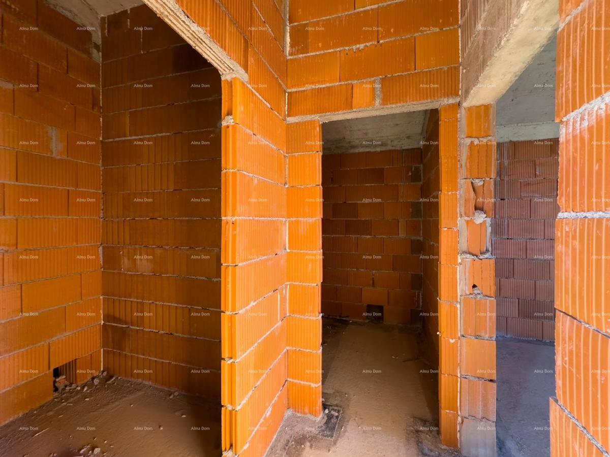 BARBAN, Kožljani - Duplex hiša (desni del). Ekološko urejen kraj, 15 minut od morja. Vseljivo takoj - poletje 2025.