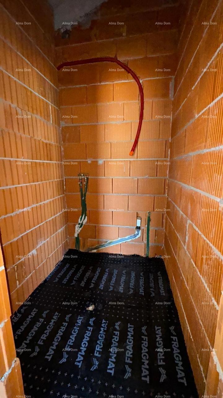 BARBAN, Kožljani - Duplex hiša (desni del). Ekološko urejen kraj, 15 minut od morja. Vseljivo takoj - poletje 2025.