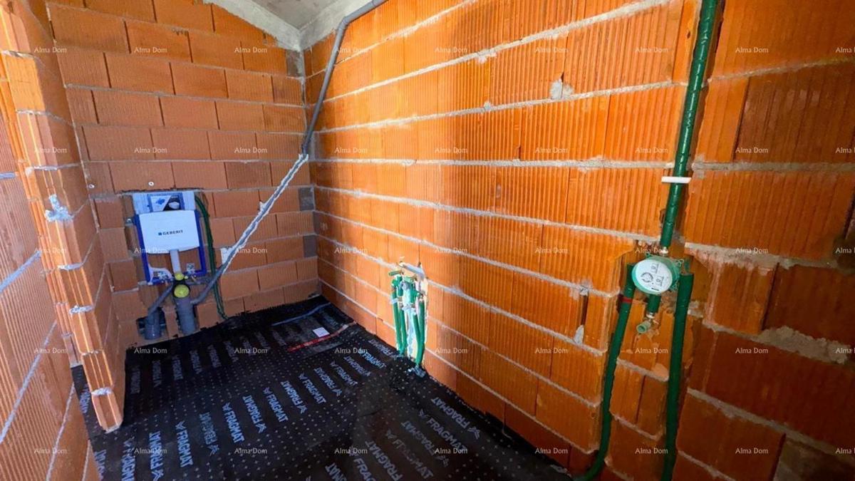 BARBAN, Kožljani - Duplex hiša (desni del). Ekološko urejen kraj, 15 minut od morja. Vseljivo takoj - poletje 2025.